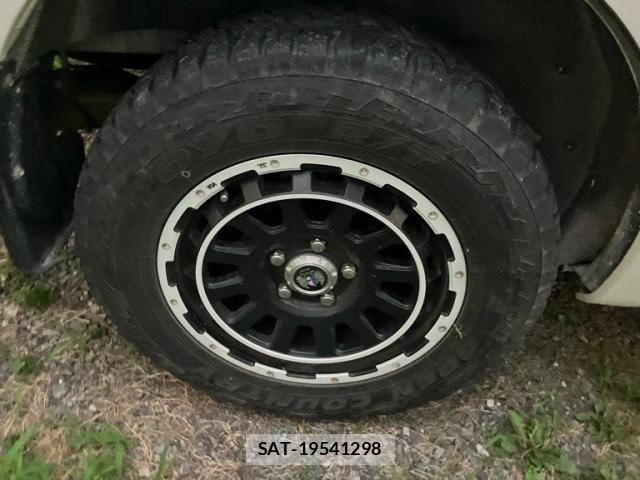 Mitsubishi DELICA 2015-10 8229557-8