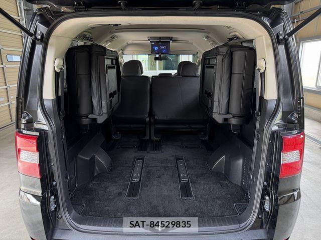 Mitsubishi DELICA 2015-09 8245059-11