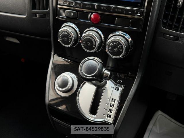 Mitsubishi DELICA 2015-09 8245059-14