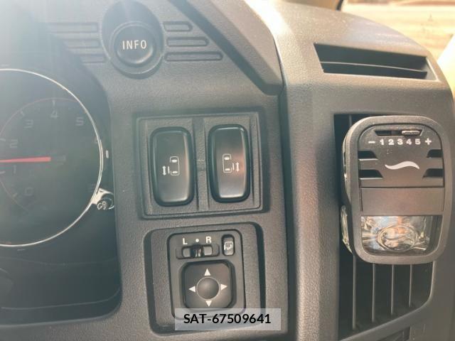 Mitsubishi DELICA 2007-08 8245063-12