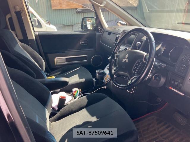 Mitsubishi DELICA 2007-08 8245063-6