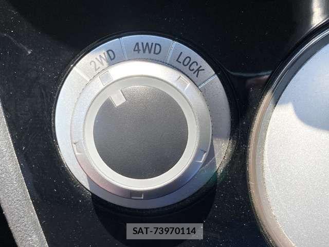 Mitsubishi DELICA 2016-10 8245055-11