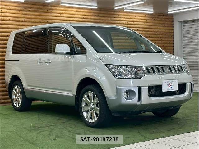 Mitsubishi DELICA 2015-09 8245057-15