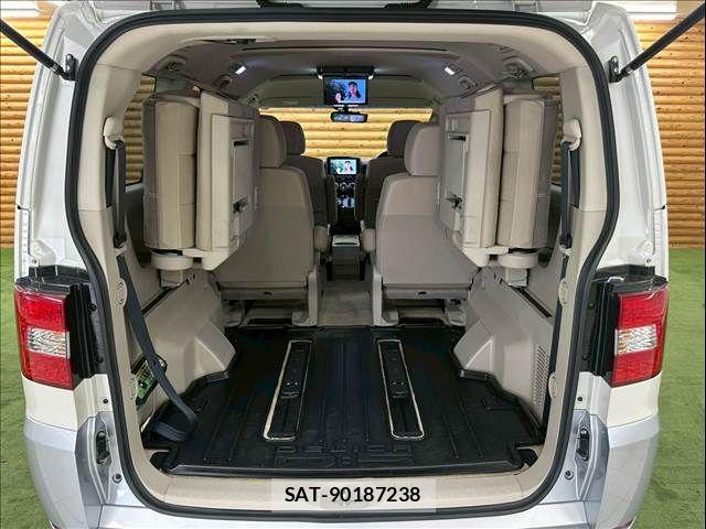 Mitsubishi DELICA 2015-09 8245057-17