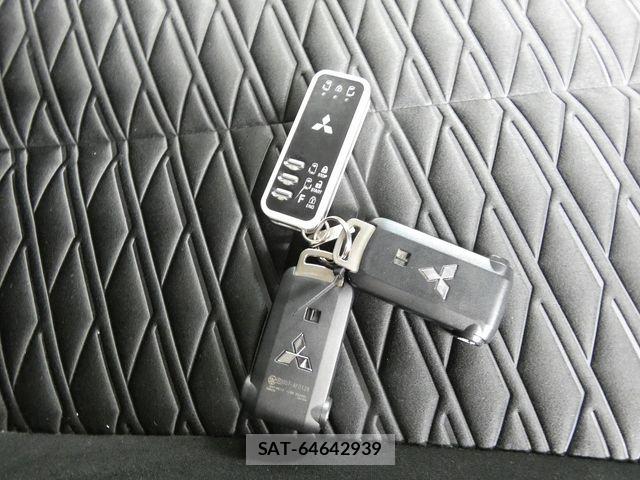Mitsubishi DELICA 2021-02 8245052-24