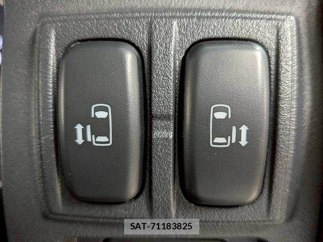 Mitsubishi DELICA 2016-02 8245058-9