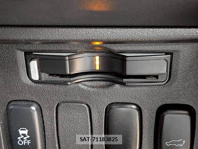 Mitsubishi DELICA 2016-02 8245058-11