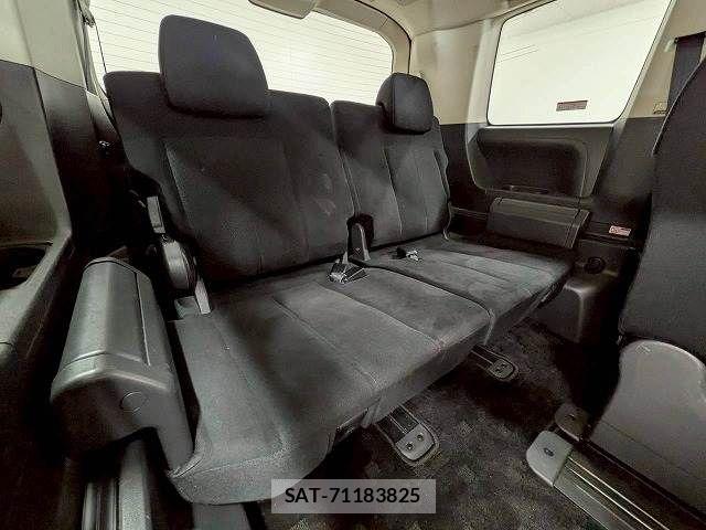 Mitsubishi DELICA 2016-02 8245058-6