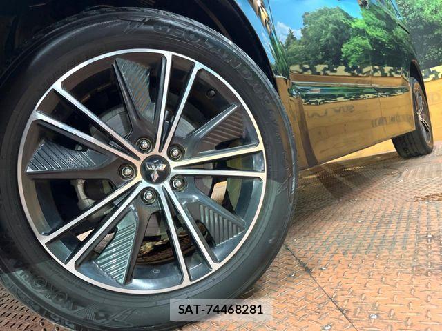 Mitsubishi DELICA 2019-03 8245054-12