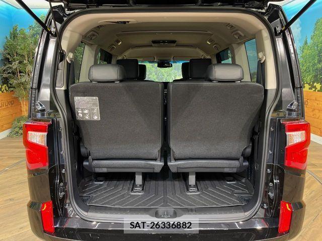 Mitsubishi DELICA 2025-04 8245050-12