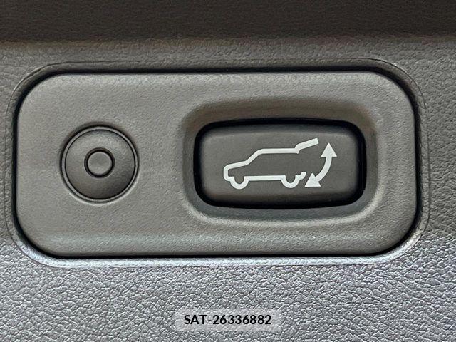 Mitsubishi DELICA 2025-04 8245050-5