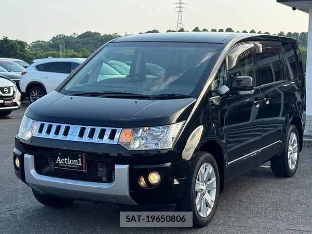 Mitsubishi DELICA 2017-08 8245060-0