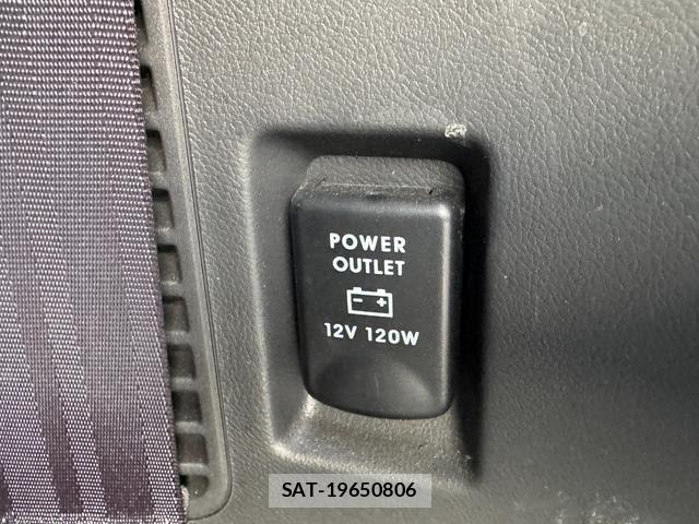 Mitsubishi DELICA 2017-08 8245060-25