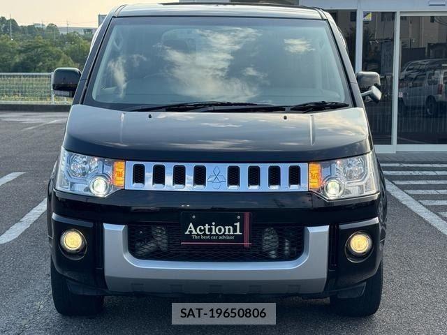 Mitsubishi DELICA 2017-08 8245060-2