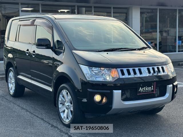 Mitsubishi DELICA 2017-08 8245060-6