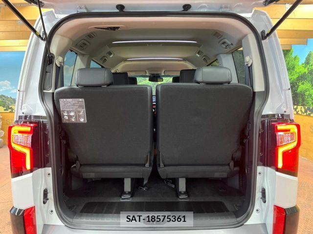 Mitsubishi DELICA 2026-01 8245048-9