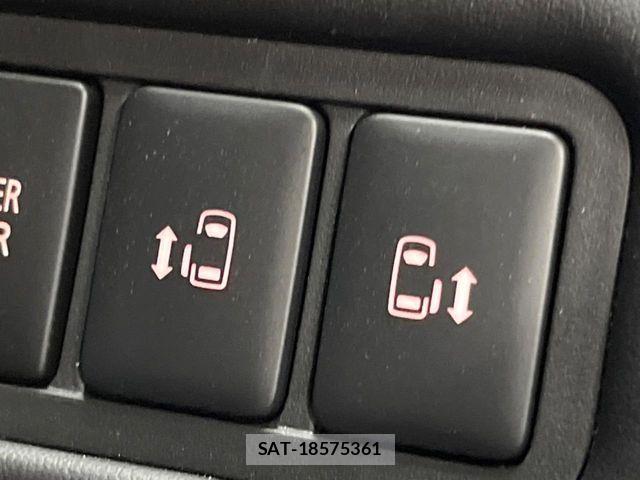 Mitsubishi DELICA 2026-01 8245048-4