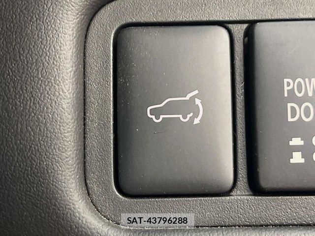 Mitsubishi DELICA 2024-06 8245049-7