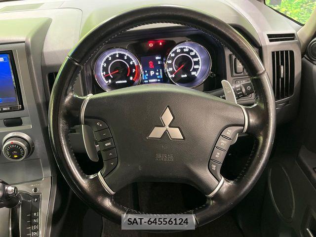 Mitsubishi DELICA 2010-11 8245061-11