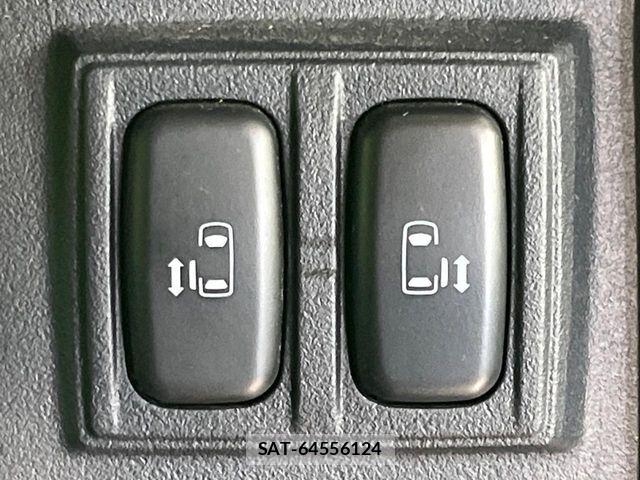 Mitsubishi DELICA 2010-11 8245061-5