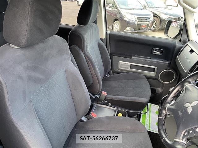 Mitsubishi DELICA 2018-05 8314224-13