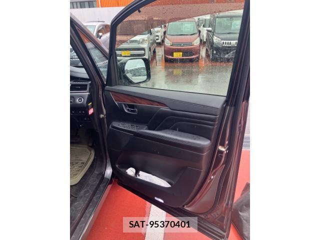 Mitsubishi DELICA 2019-03 8314219-10