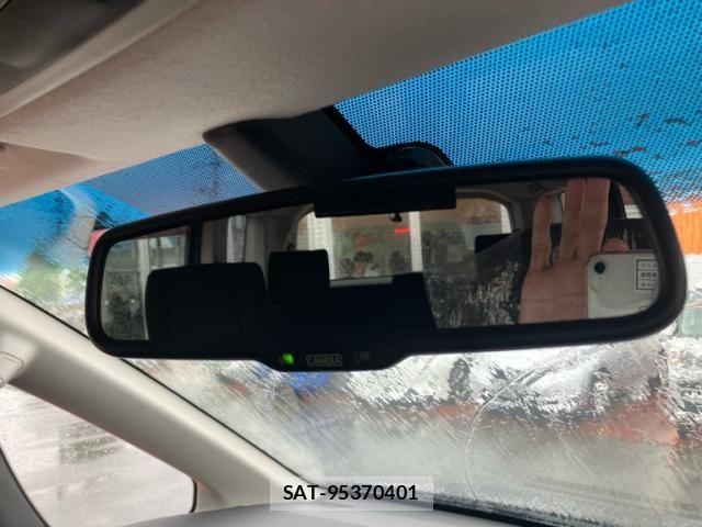 Mitsubishi DELICA 2019-03 8314219-23
