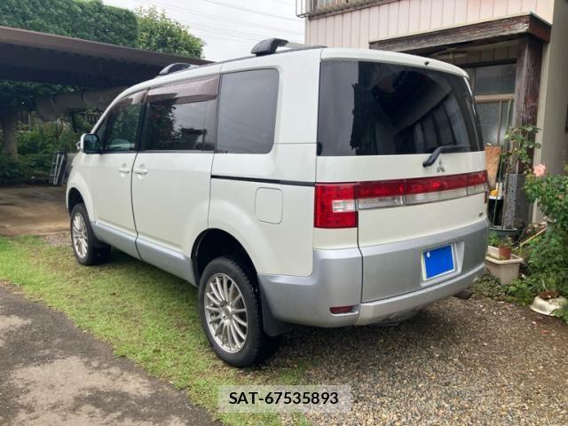 Mitsubishi DELICA 2015-09 8314227-2