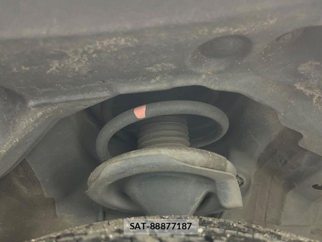 Mitsubishi DELICA 2016-07 8314223-18