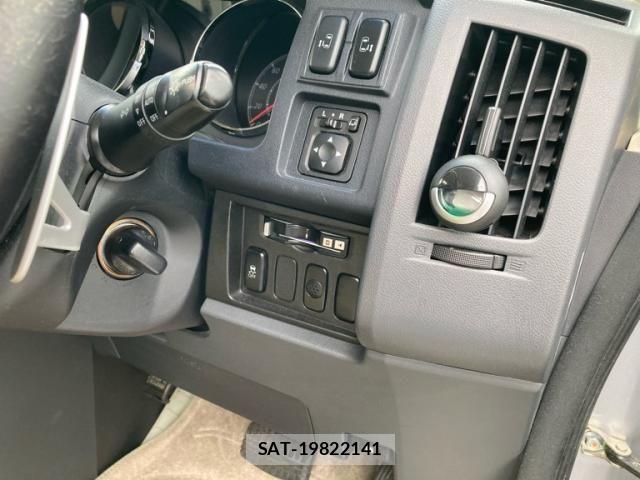 Mitsubishi DELICA 2011-10 8314229-12