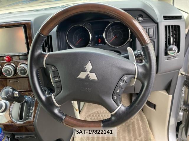 Mitsubishi DELICA 2011-10 8314229-13
