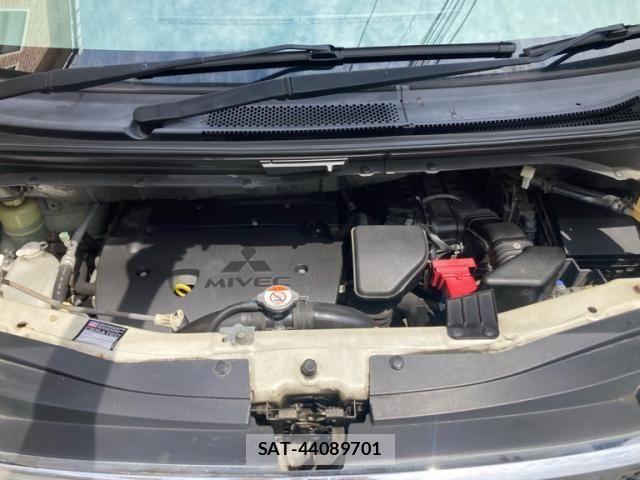 Mitsubishi DELICA 2009-09 8314230-23