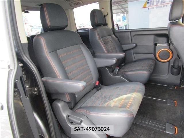Mitsubishi DELICA 2018-03 8314218-13