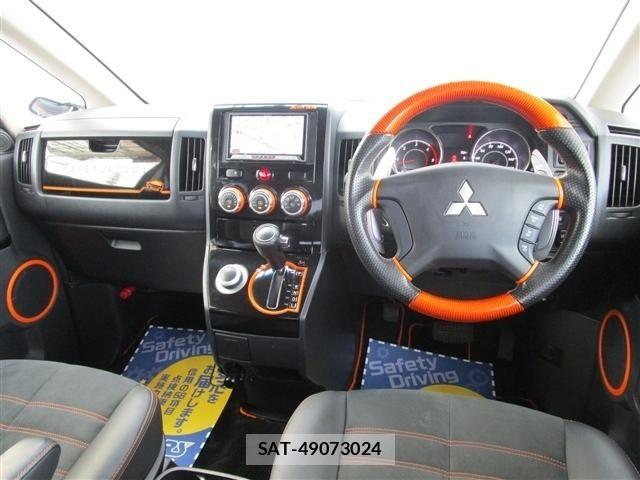 Mitsubishi DELICA 2018-03 8314218-1