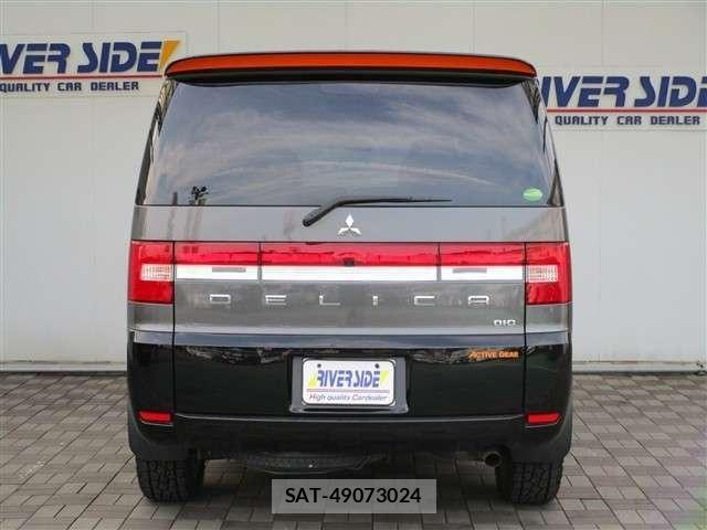 Mitsubishi DELICA 2018-03 8314218-21