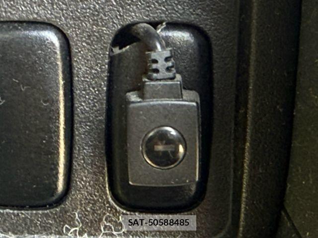 Mitsubishi DELICA 2009-04 8314228-12