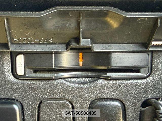 Mitsubishi DELICA 2009-04 8314228-16
