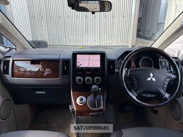 Mitsubishi DELICA 2009-04 8314228-2