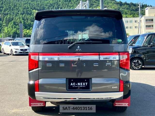 Mitsubishi DELICA 2020-02 8314220-15