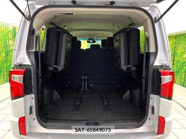 Mitsubishi DELICA 2023-11 8314216-9