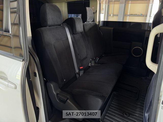Mitsubishi DELICA 2013-05 8314226-23