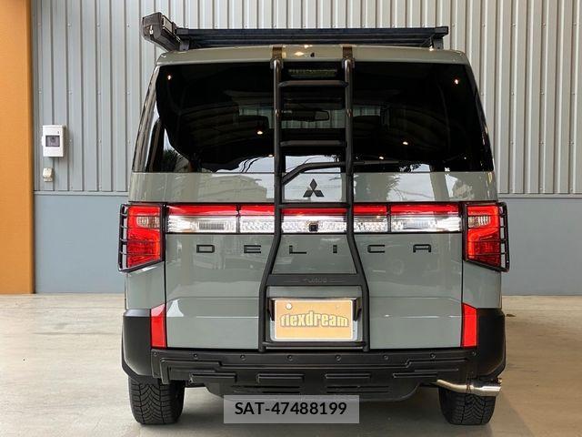 Mitsubishi DELICA 2025-07 8335585-12