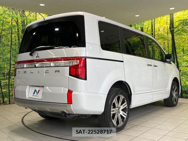 Mitsubishi DELICA 2023-11 8335596-11