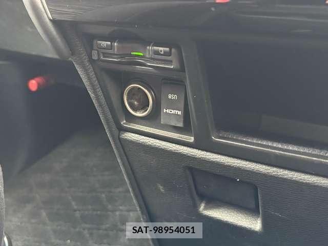 Mitsubishi DELICA 2022-05 8335591-22