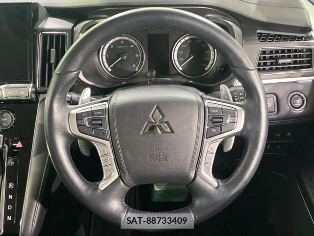 Mitsubishi DELICA 2023-10 8335588-11