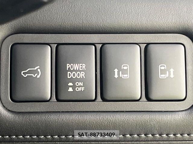 Mitsubishi DELICA 2023-10 8335588-4