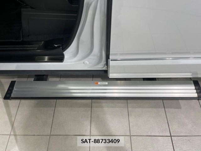 Mitsubishi DELICA 2023-10 8335588-5