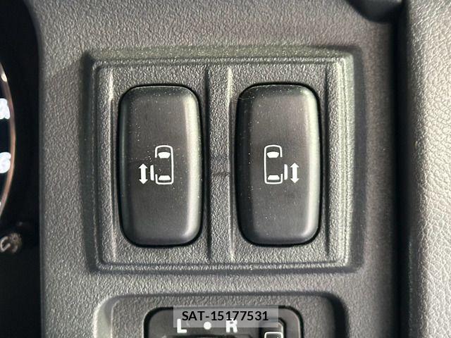 Mitsubishi DELICA 2015-06 8335603-2