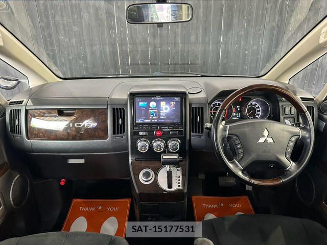Mitsubishi DELICA 2015-06 8335603-4