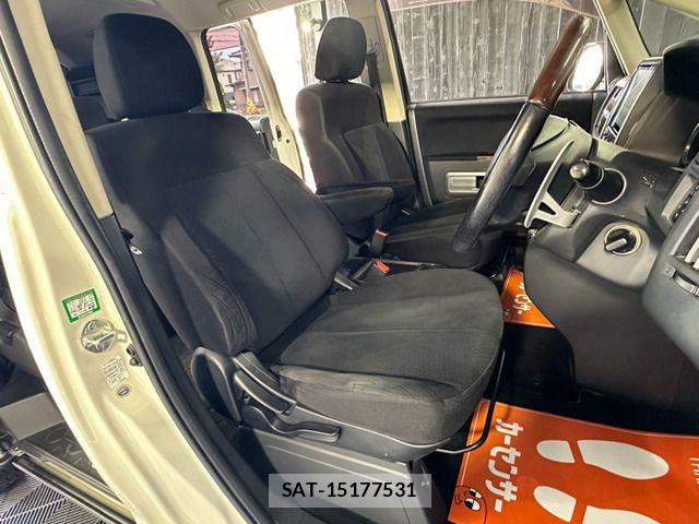 Mitsubishi DELICA 2015-06 8335603-5